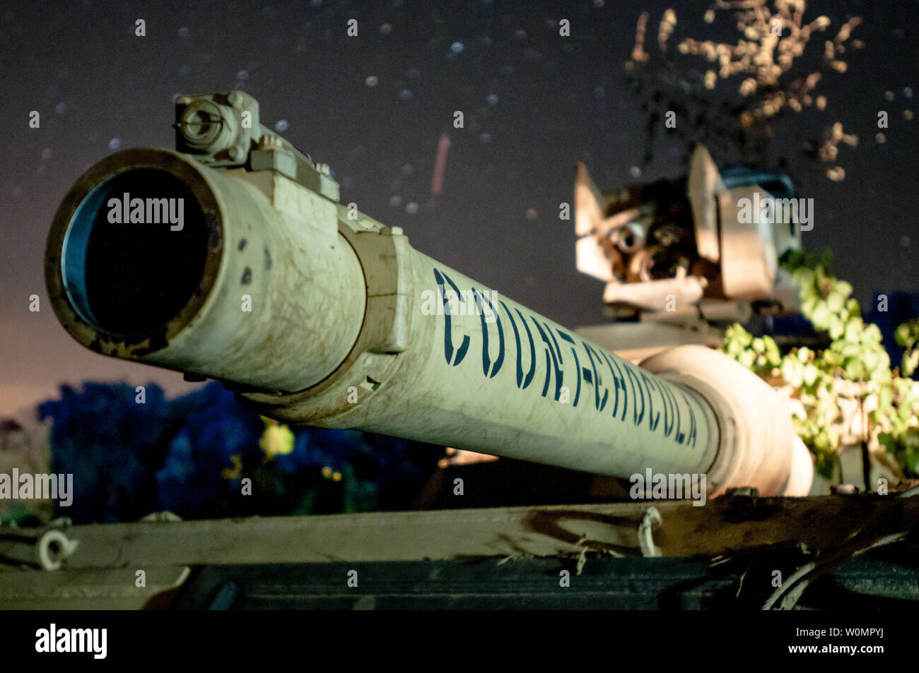 Eine M1A2 Abrams mit Charlie Company, 3.BATAILLON, 116 Cavalry Brigade Combat Team aus Ontario, Oregon, sitzt in den Elektromotor-pool während der Übung Sabre Guardian 16 an der Rumänischen Landstreitkräfte Combat Training Center in Cincu, Rumänien am 3. August 2016. Foto von Timothy Jackson/U.S. Armee/UPI Stockfoto