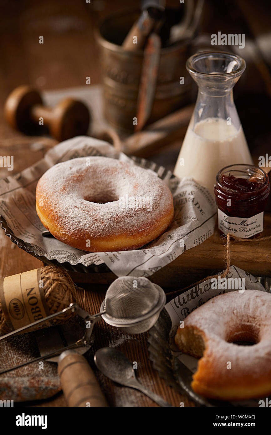 Frühstück Schuß Donuts gebackenes Gebäck Ernährung Frühstück westliches Frühstück Stockfoto