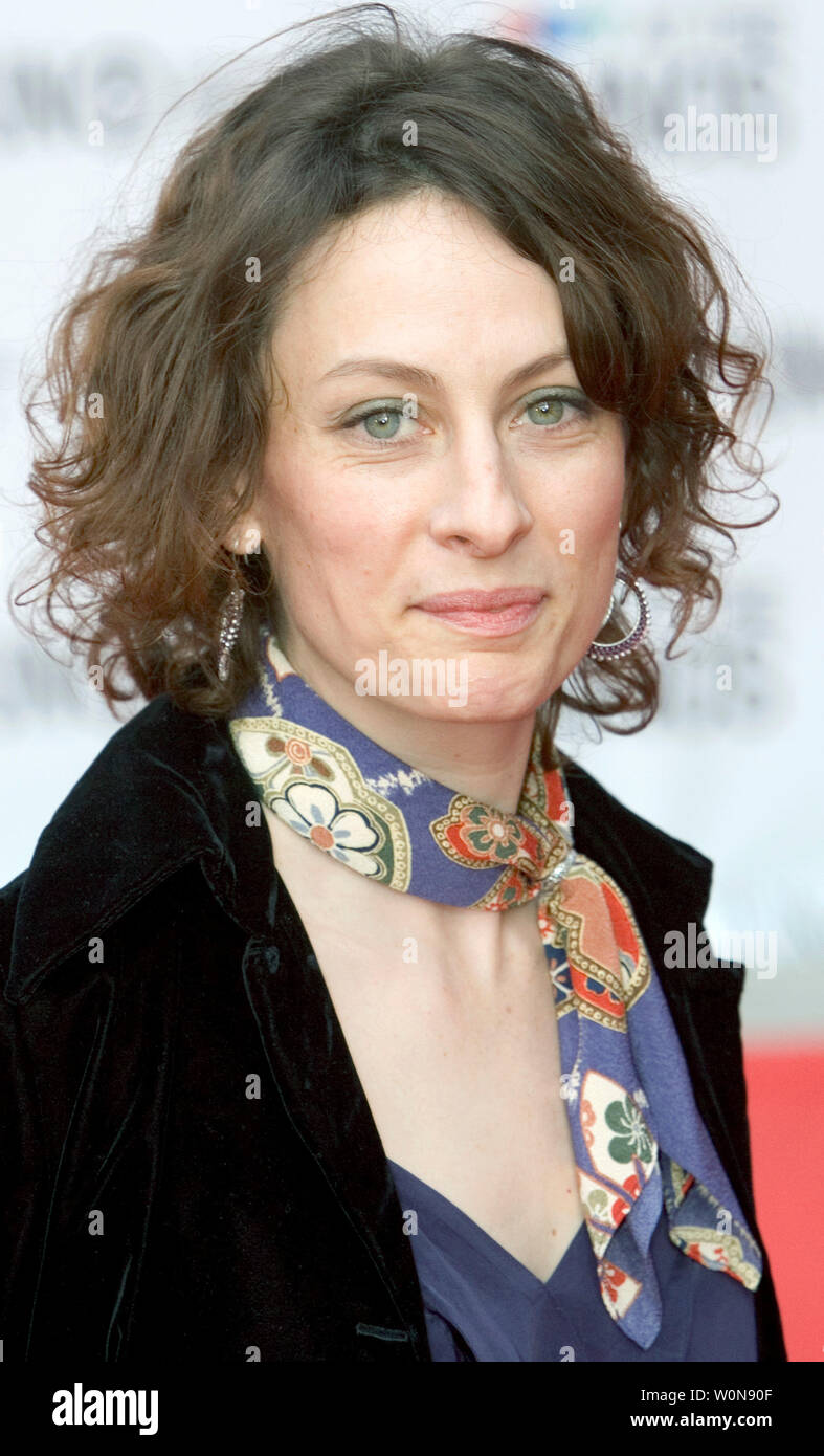 Sarah Harmer kommt für die 2005 kanadische Juno Music Awards in Winnipeg MTS Centre, 3. April 2005 stattfinden wird. (UPI Foto/Heinz Ruckemann) Stockfoto