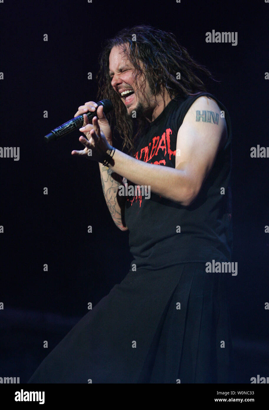 Jonathan Davis mit Korn führt im Konzert während der Family Values Tour an die fundierte Beratung Amphitheater in West Palm Beach, Florida, am 14. August 2007. (UPI Foto/Michael Busch) Stockfoto Jonathan Davis mit Korn führt im Konzert während der Family Values Tour an die fundierte Beratung Amphitheater in West Palm Beach, Florida, am 14. August 2007. (UPI Foto/Michael Busch) Stockfoto
