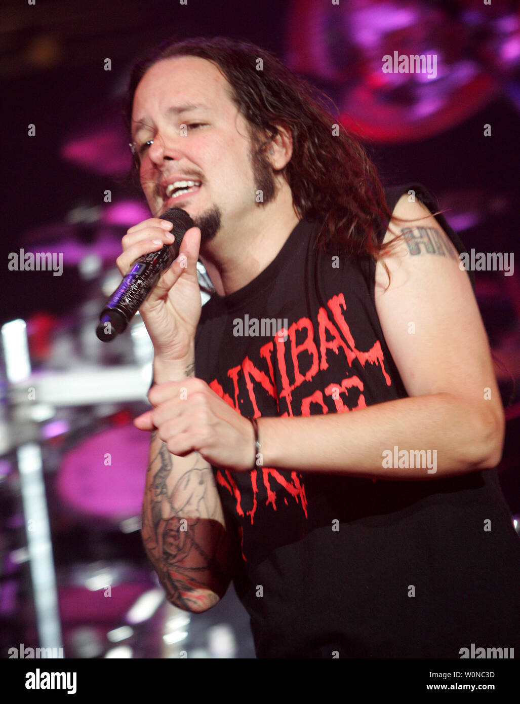 Jonathan Davis mit Korn führt im Konzert während der Family Values Tour an die fundierte Beratung Amphitheater in West Palm Beach, Florida, am 14. August 2007. (UPI Foto/Michael Busch) Stockfoto Jonathan Davis mit Korn führt im Konzert während der Family Values Tour an die fundierte Beratung Amphitheater in West Palm Beach, Florida, am 14. August 2007. (UPI Foto/Michael Busch) Stockfoto