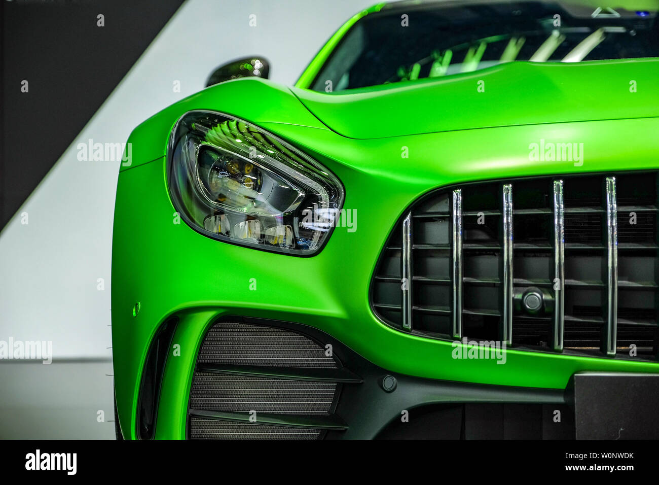 Nonthaburi-Thailand Dec 5 2017: Close-up ein Scheinwerfer Mercedes Benz AMG GT-R auf der 34th Thailand International Motor Expo 2017 Stockfoto