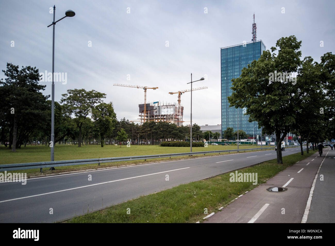 Belgrad, Serbien - 19. Mai 2019: Bau von Usce Tower zwei Gebäude in Belgrad, der Hauptstadt von Serbien Stockfoto