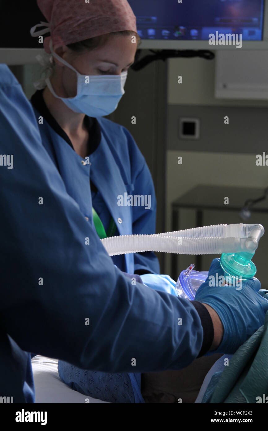 Ärzte und Krankenschwestern Chirurgie Vorformen Stockfoto