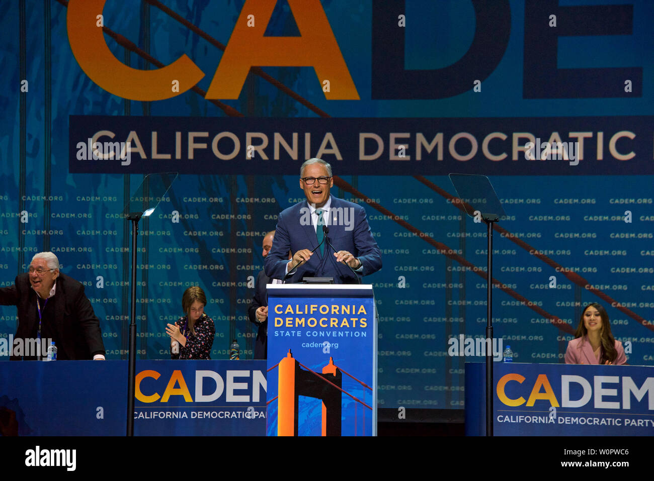 San Francisco, CA - 01. Juni 2019: Präsidentschaftskandidat Jay Inslee, fliehkraftversteller von Washington, sprechen bei der Democratic National Convention im Moscone Stockfoto