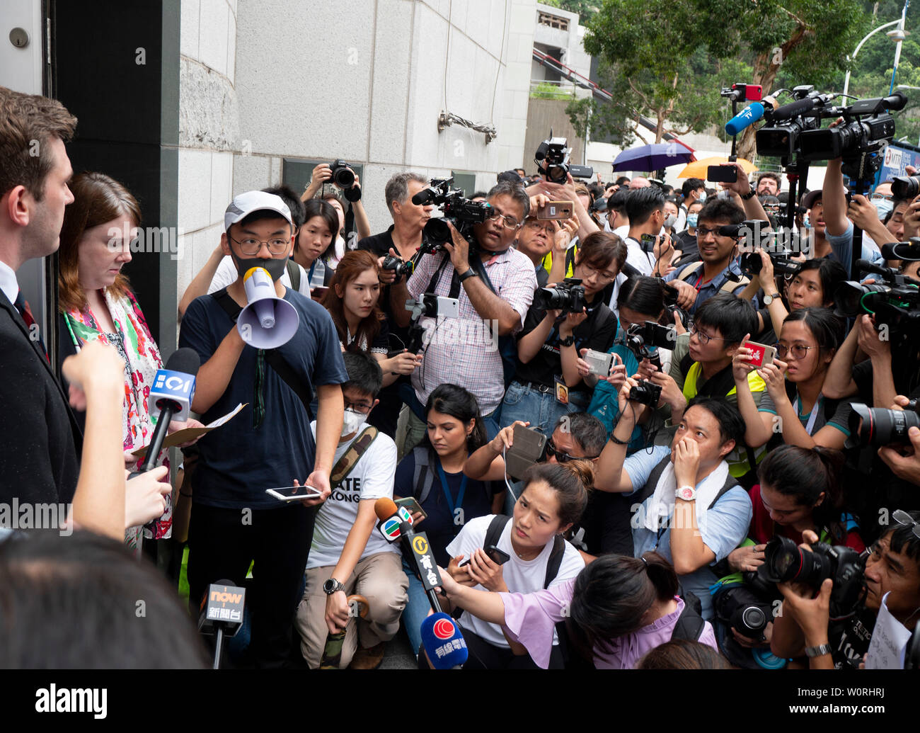 Die Demonstranten versammeln sich am britischen Konsulat vor dem G20-Gipfel in Osaka, Japan. Sie Ersuchten 19 Botschaften und Konsulate China auf die Auslieferung bill unter Druck zu setzen. Stockfoto