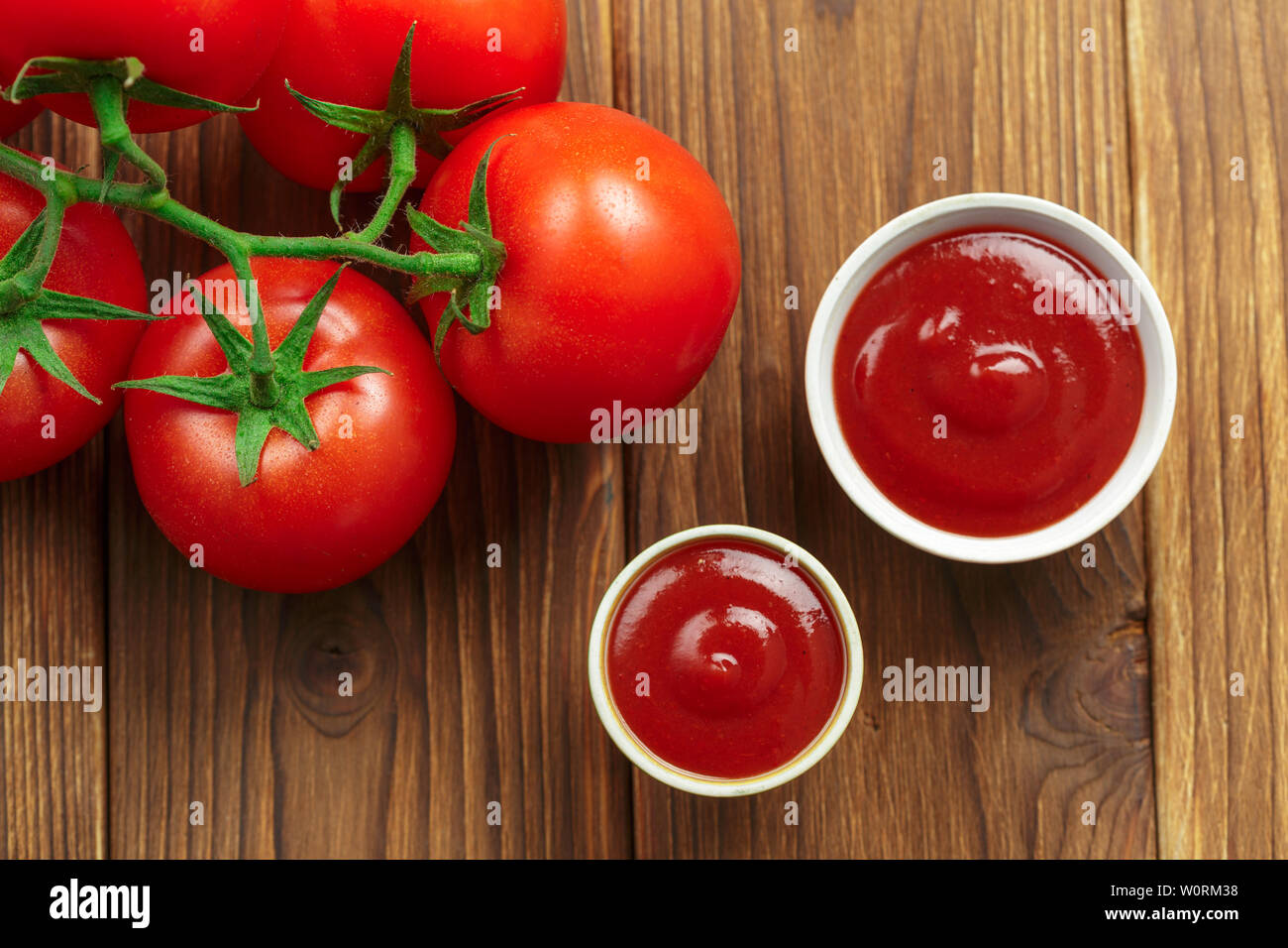 Tomatenmark und Tomat Stockfoto