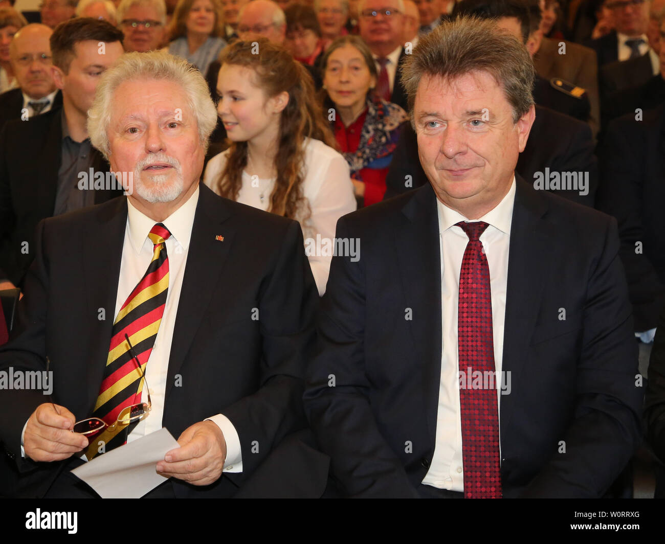 Ex-Oberbürgermeister von Magdeburg Willi Polte und Oberbürgermeister von Magdeburg, Dr. Lutz Trümper (beide SPD) beim Festakt zum 80.Geburtstag des Magdeburger Ehrenbürgers Willi Polte Stockfoto