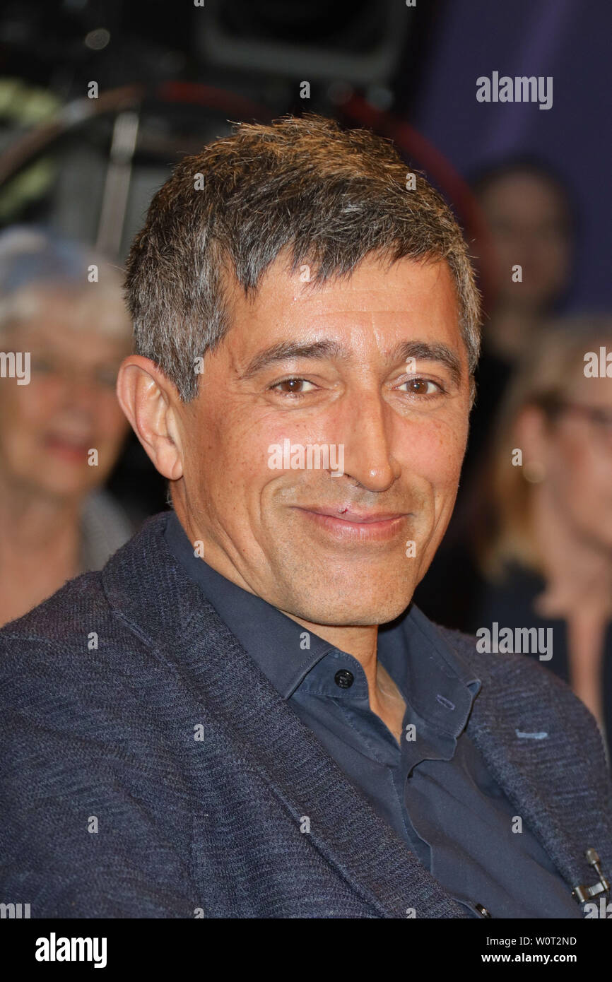 Ranga Yogeshwar (Wissenschaftsjournalist und Moderator), NDR-Talkshow aus dem Studio in Lokstedt, Hamburg, 09.03.2018 Stockfoto