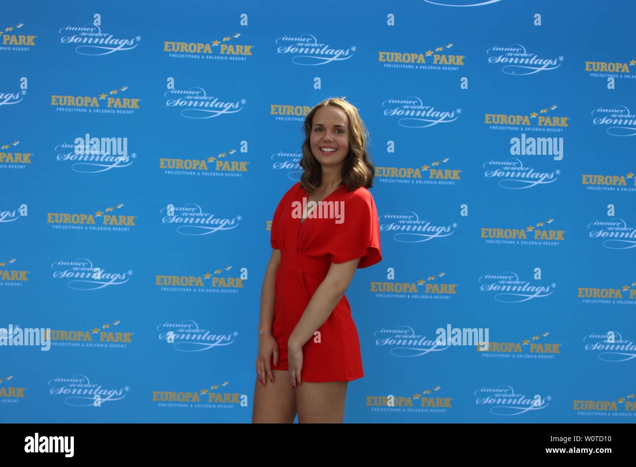 Saengerin Mona in der ARD-Sendung "Immer wieder Sonntags". Stockfoto