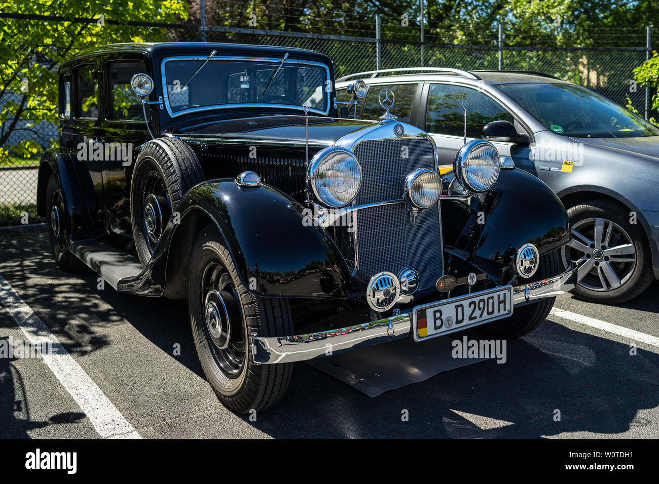 BERLIN - Mai 06, 2018: Luxus-Pkw Mercedes-Benz Typ 290 (W 18), 1933. Oldtimertage Berlin-Brandenburg (31 Berlin-Brandenburg Oldtimer Tag). Stockfoto