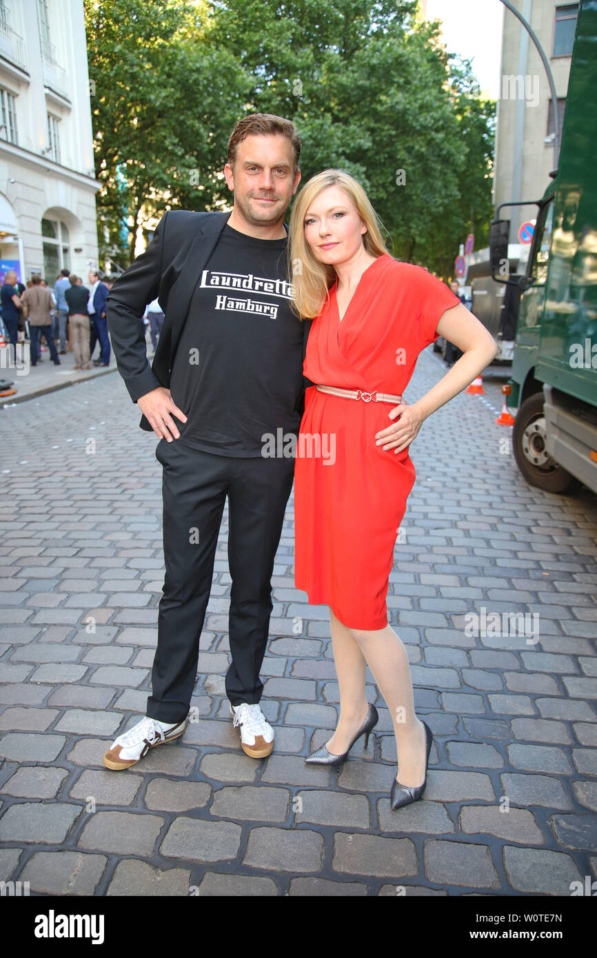 Sebastian Bezzel und Ehefrau Johanna-Christine Gehlen, Verleihung des Studio Hamburg Nachwuchspreis 2018 aus dem Thalia Theater, Hamburg, 06.06.2018 Stockfoto