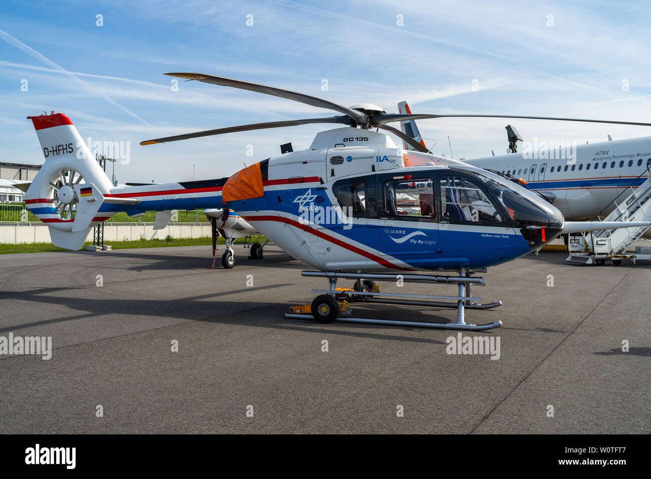 BERLIN, 27. APRIL 2018: Forschung Hubschrauber Eurocopter MBB Bo 105 vom Deutschen Zentrum für Luft- und Raumfahrt (DLR). Ausstellung die ILA Berlin Air Show 2018 Stockfoto