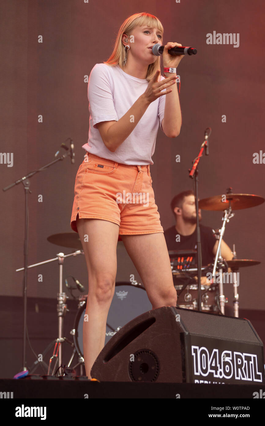 LEA (Lea-Marie Becker) bei Stars Kostenlos 2018 in der Wuhlheide. Stockfoto