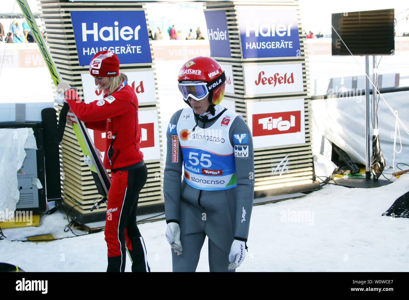 Ratlos ist Daniela Iraschko-Stolz nach dem Training Frauen Skispringen, FIS Nordische Ski-WM 2019 in Seefeld Stockfoto