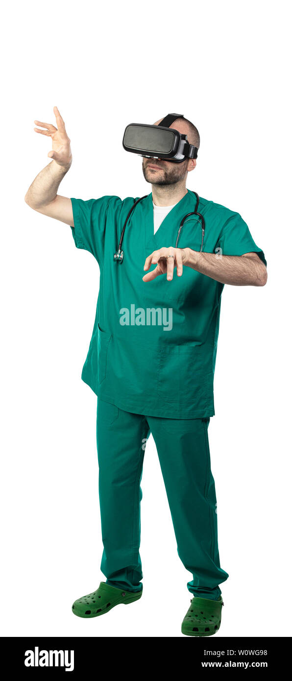Studio Portrait eines Arztes, der Gläser verwendet für die virtuelle Realität. Konzept der Moderne in der Medizin. Stockfoto