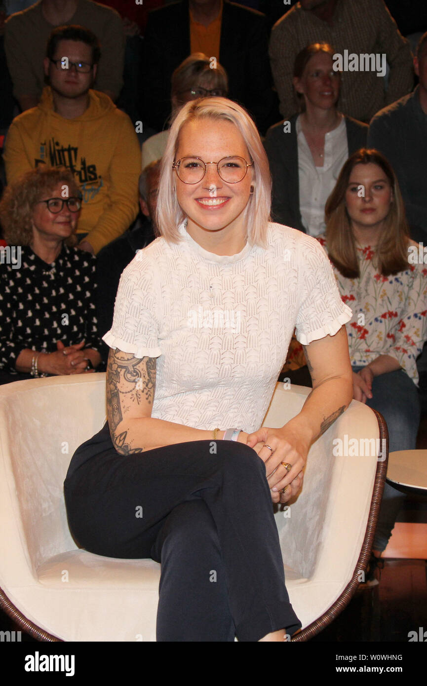 Stefanie Heinzmann, Lanz, Sendung 2, Hamburg, 17.04.2019 Stockfoto