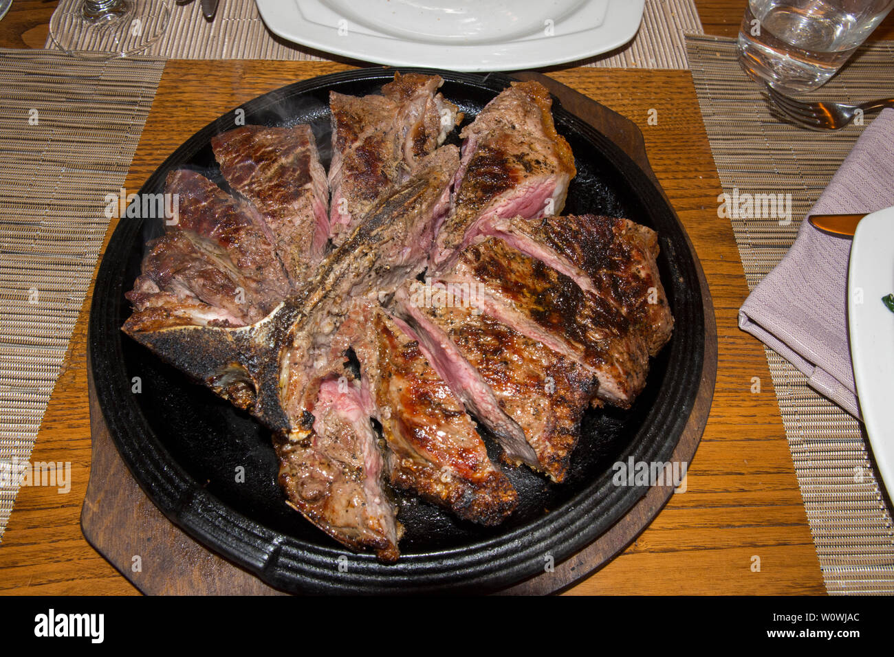 Florentiner Steak in einem Restaurant in Florenz Stockfoto
