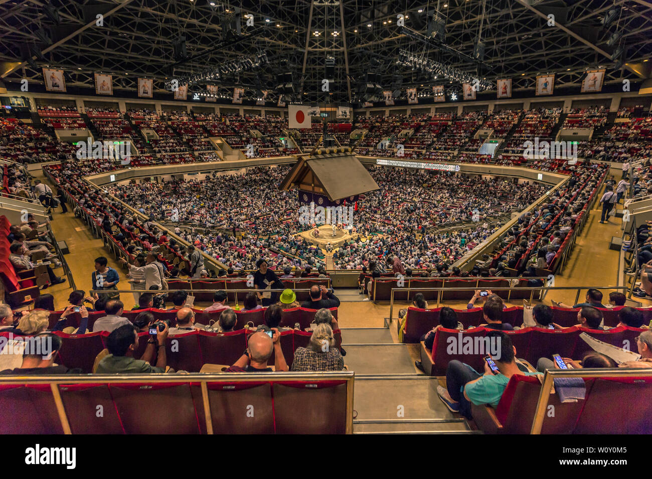 Tokio - 19. Mai 2019: Sumo Ringen in der Ryogoku Arena, Tokio, Japan Stockfoto