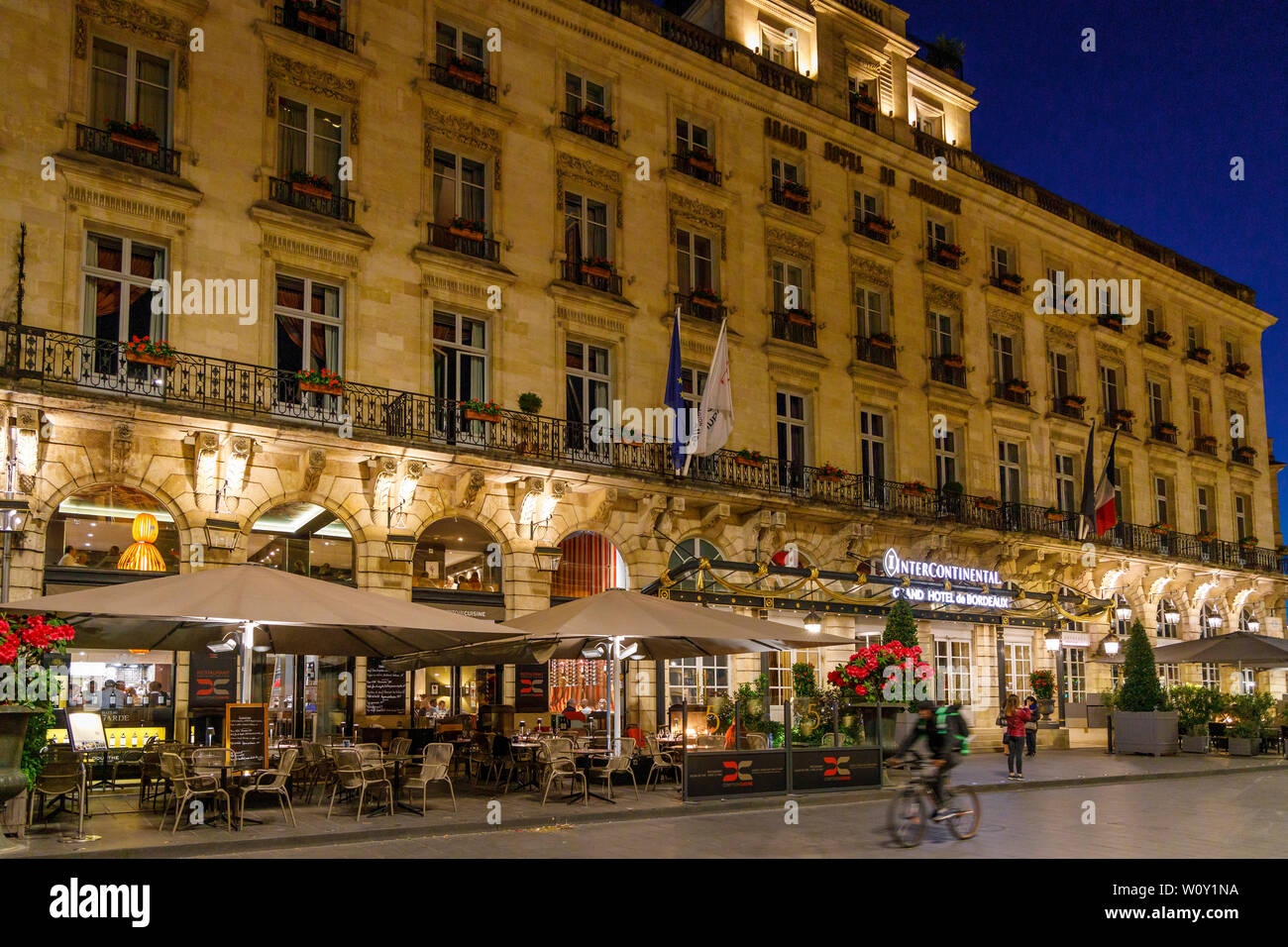 Das Intercontinental Hotel, auf der Place de la Comédie, Bordeaux, Frankreich. Gebäude aus dem 18. Jahrhundert mit einem neoklassischen inspirierte Fassade. Stockfoto