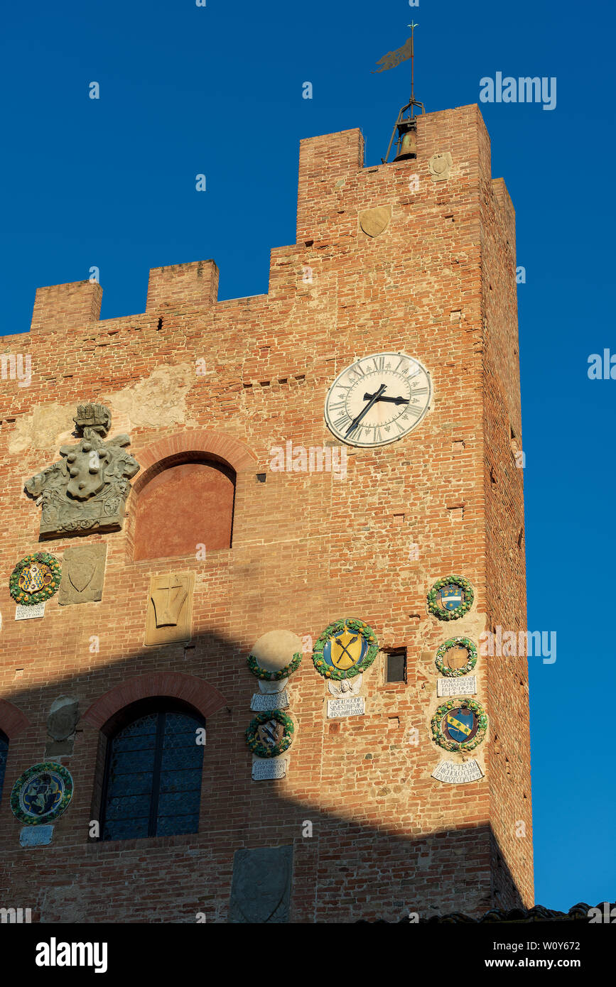 Detail der Praetorian Palace (Palazzo Pretorio) in der antiken und mittelalterlichen Stadt Certaldo Alto. Provinz Florenz, Toskana, Italien, Europa Stockfoto