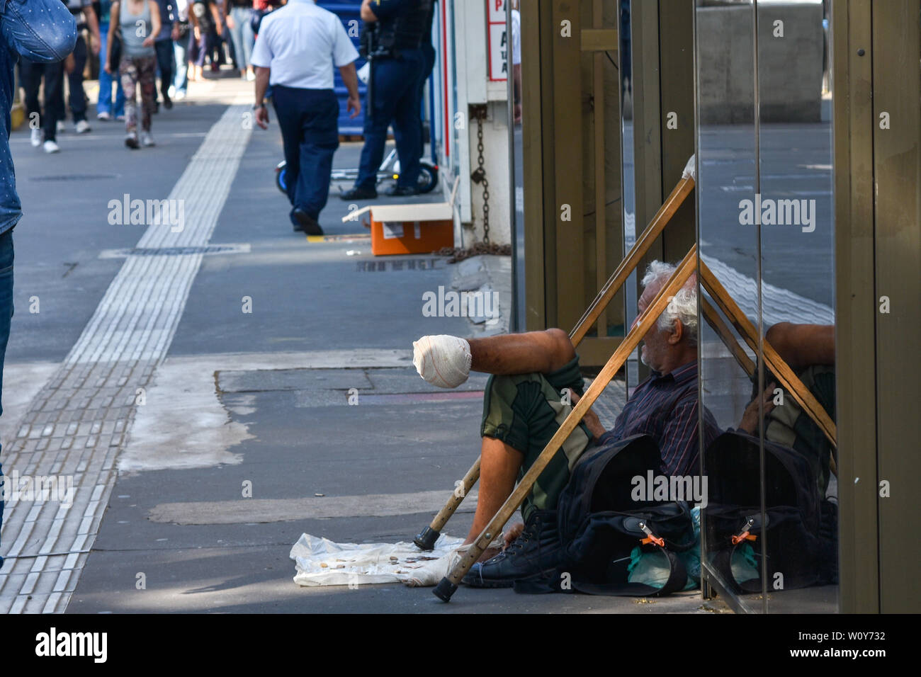 SÃO PAULO, SP - 28.06.2019: PESSOAS EM SITUAÇÃO DE RUA - Menschen, die in extremer Armut leben, in einer Strasse Lage in São Paulo, an diesem Freitag (28). (Foto: Roberto Casimiro/Fotoarena) Stockfoto