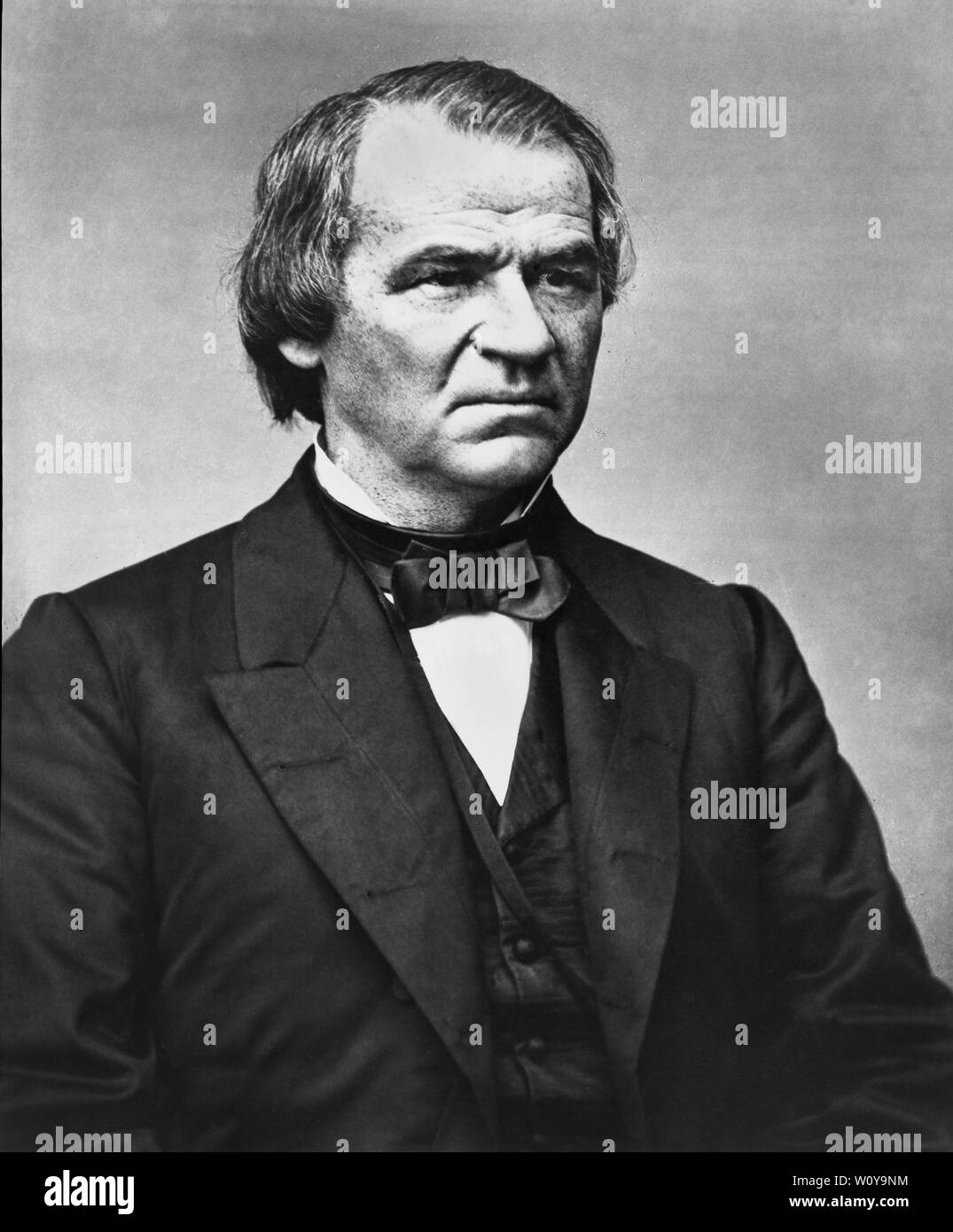 Andrew Johnson (1808-75), 17. Präsident der Vereinigten Staaten, halber Länge Portrait, Fotografie, Mathew B. Brady, Brady-Handy Sammlung, Fotografiert 1865 Stockfoto