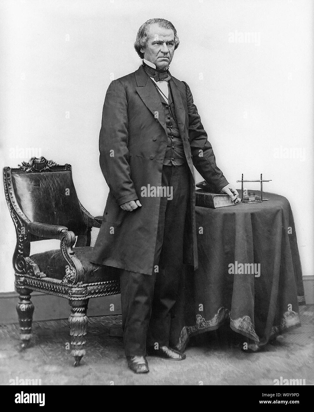 Andrew Johnson (1808-75), 17. Präsident der Vereinigten Staaten, in voller Länge ansehen Portrait, Fotografie, Mathew B. Brady, Brady-Handy Sammlung, Washington DC, USA, 1865 Stockfoto