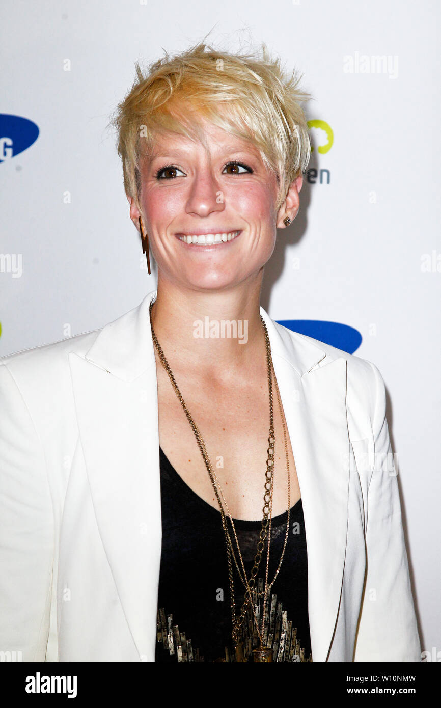 NEW YORK - JUNI 4: Megan Rapinoe besucht Samsung's jährliche Hoffnung für Kinder Gala im Amerikanischen Museum für Naturgeschichte am 4. Juni 2012 in New York. Stockfoto