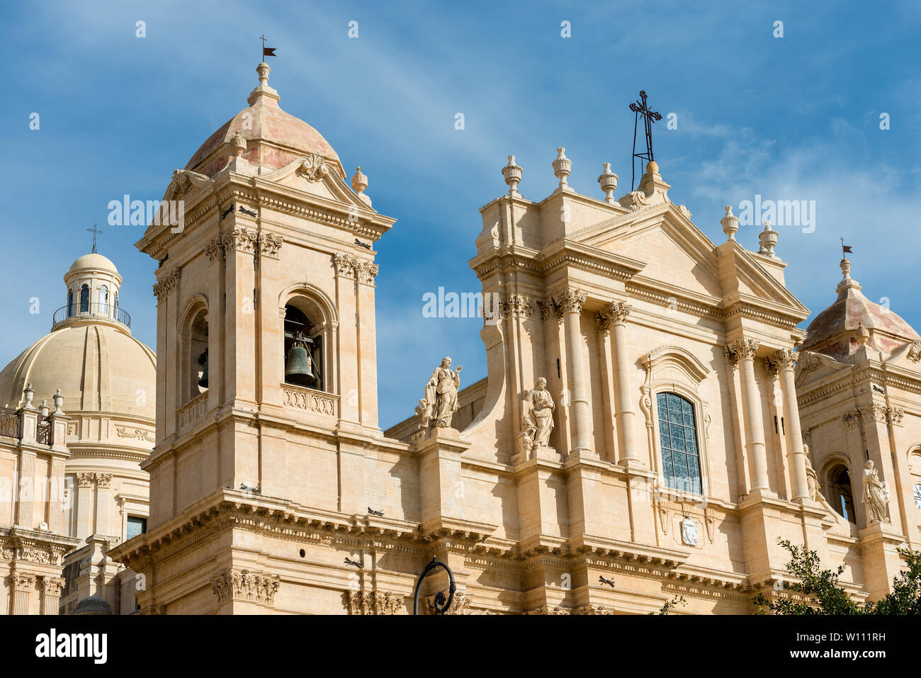Basilika und Dom St. Nikolaus von Myra (San Nicolo) im sizilianischen Barock Stil. In der kleinen Stadt Noto, Syrakus, Sizilien, Italien Stockfoto