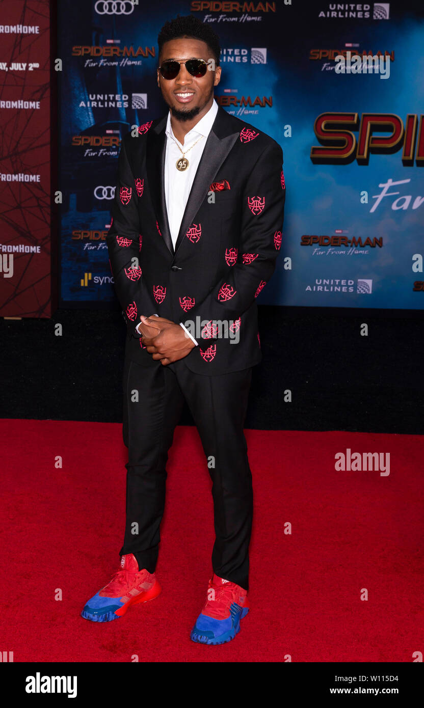 Los Angeles, CA - 26. Juni 2019: Donovan Mitchell besucht die Premiere von Sony Pictures 'Spider-Man weit von zu Hause' gehalten an TCL Chinese Theatre Stockfoto