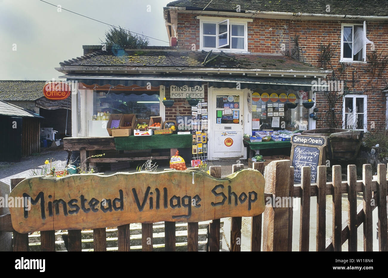 Minstead Dorfladen, Hampshire, England, UK. Ca. 1990 Stockfoto