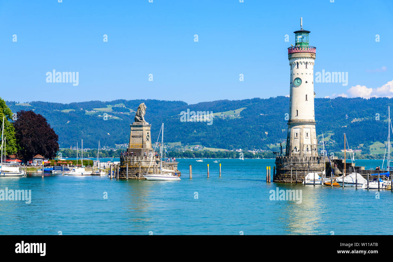 Leuchtturm im Hafen der Insel Lindau. Bodensee Bodensee, Deutschland Stockfoto