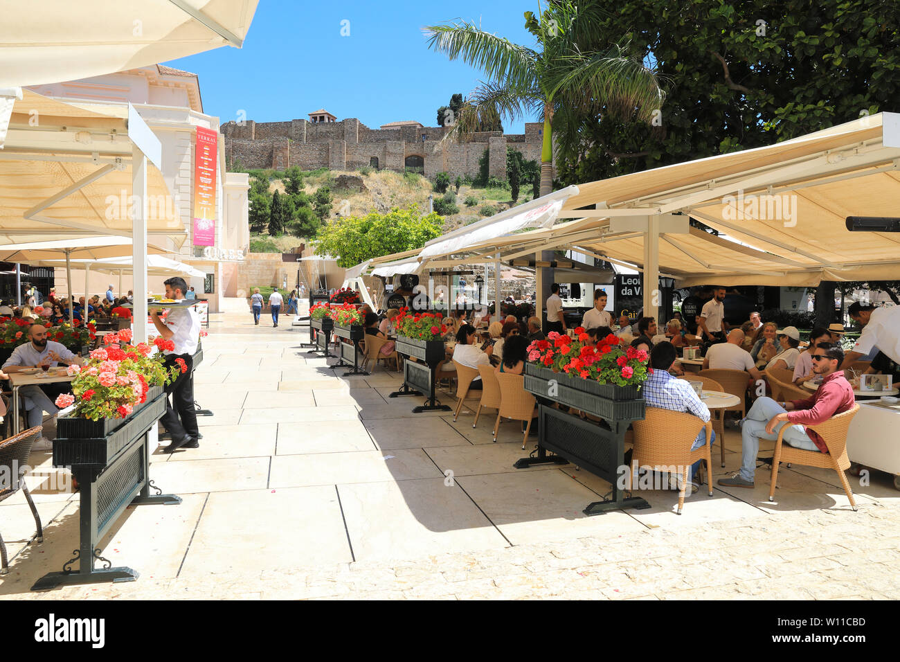 Restaurant neben dem Römischen Theater und Alcazaba, in der Altstadt von Malaga, Spanien, Europa Stockfoto