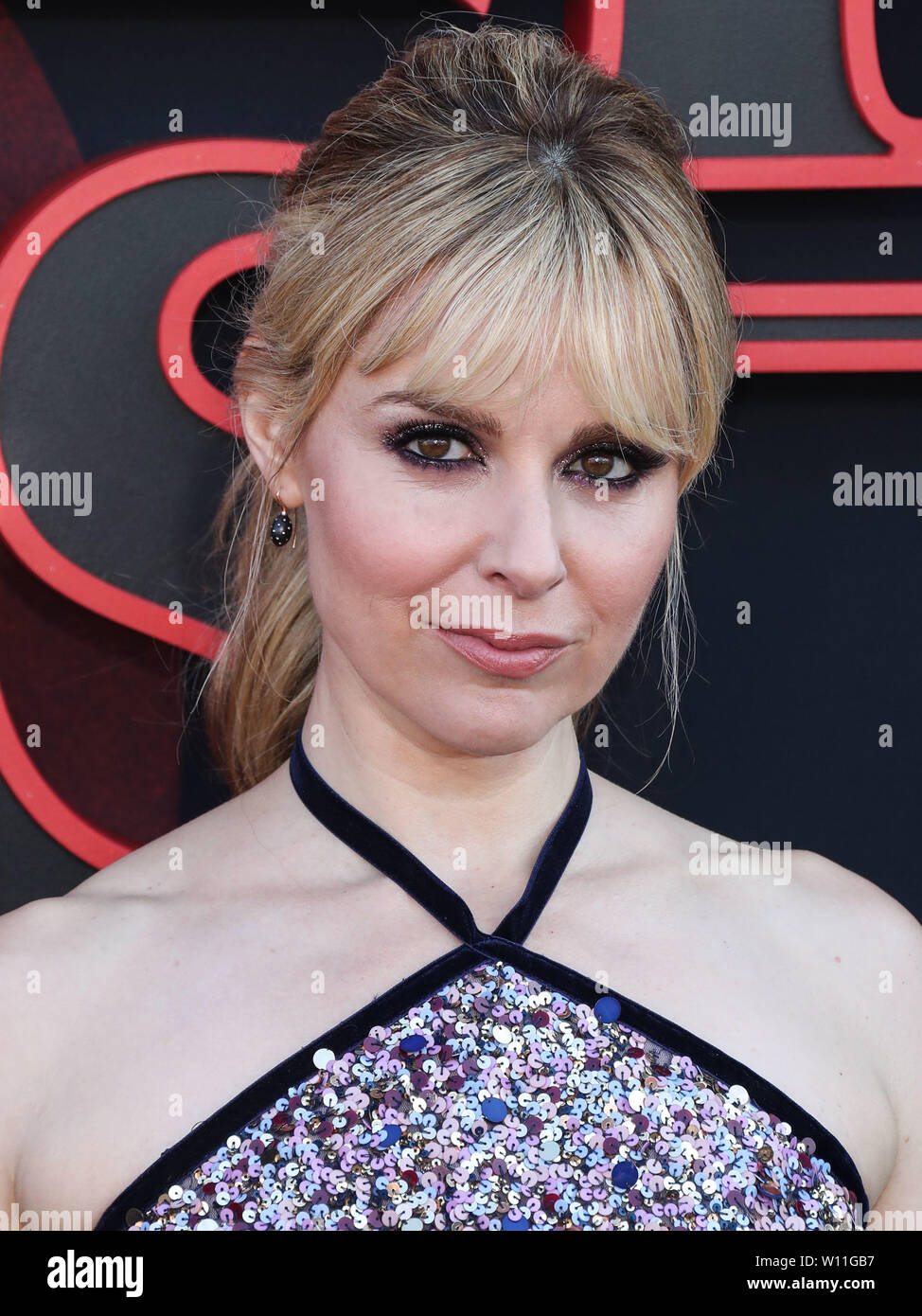 SANTA MONICA, LOS ANGELES, Kalifornien, USA - 28. Juni: Schauspielerin Cara Buono kommt an der Weltpremiere des Netflix tranger Dinge" Staffel 3 in Santa Monica High School hielt am 28. Juni 2019 in Santa Monica, Los Angeles, Kalifornien, Vereinigte Staaten. (Foto von Xavier Collin/Image Press Agency) Stockfoto