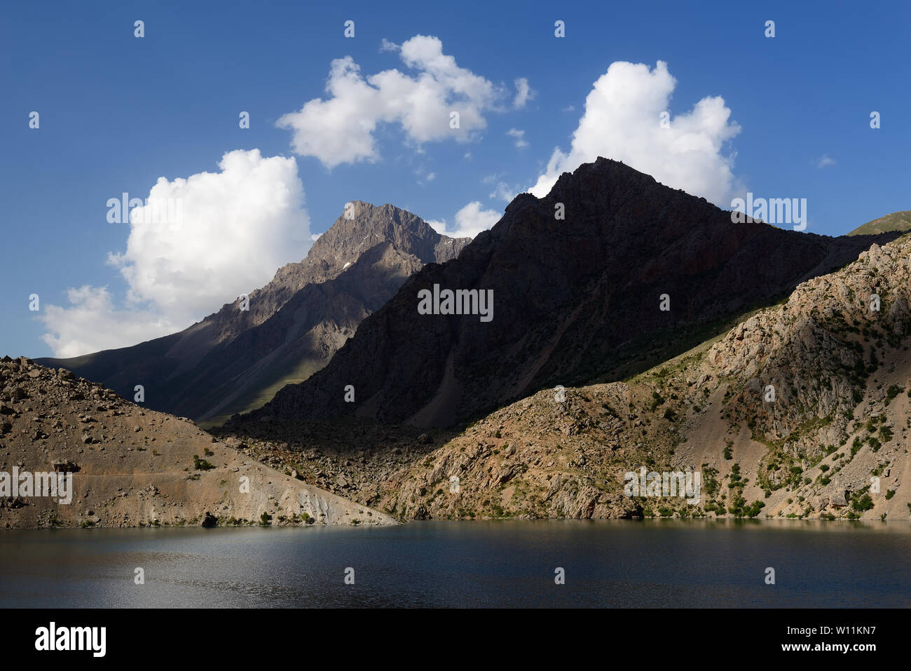Die schöne sieben See trekking Ziel. Blick auf den See Nummer sieben der Fan Gebirge in Tadschikistan, Zentralasien. Stockfoto