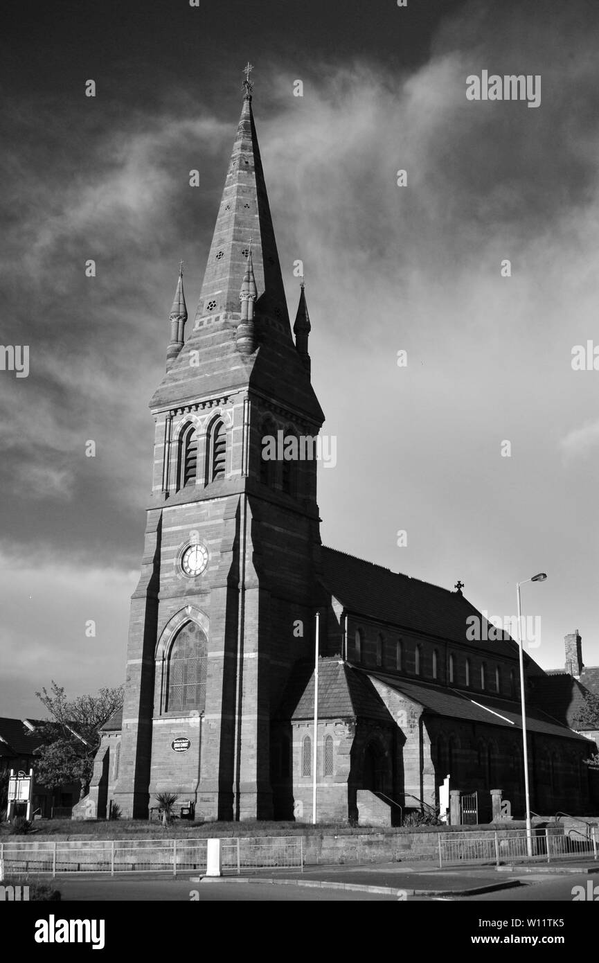 Bilder von Bootle Gebäude. Das Rathaus, die Christus Kirche & der Triade Gebäude Plus St Chads Kirche Kirkby und Huyton Pfarrkirche Huyton. Stockfoto