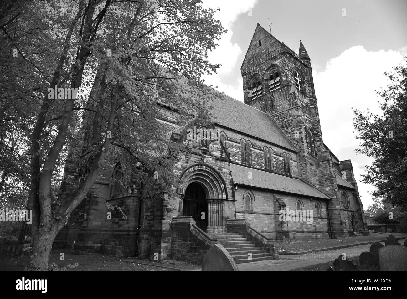 Bilder von Bootle Gebäude. Das Rathaus, die Christus Kirche & der Triade Gebäude Plus St Chads Kirche Kirkby und Huyton Pfarrkirche Huyton. Stockfoto