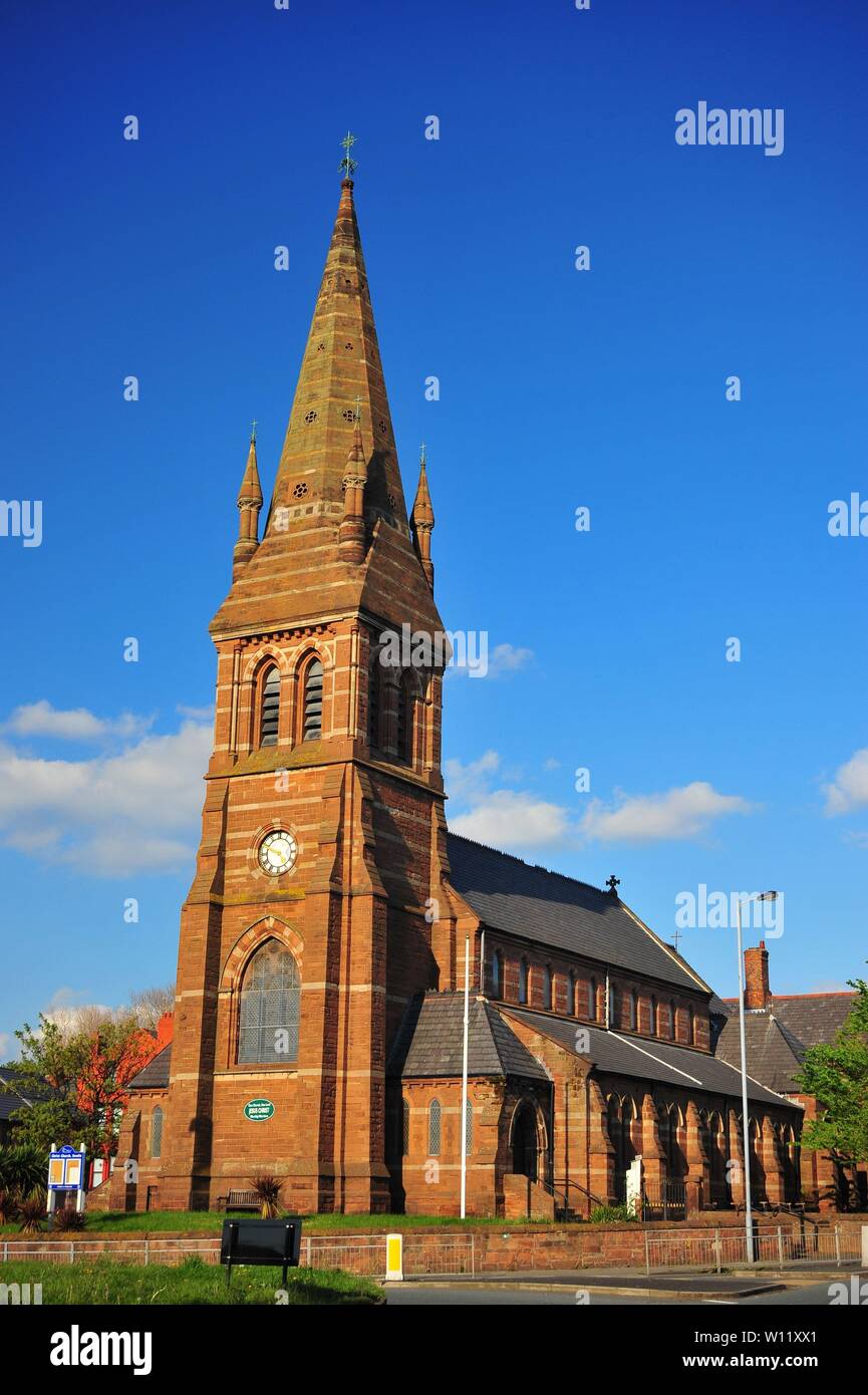 Bilder von Bootle Gebäude. Das Rathaus, die Christus Kirche & der Triade Gebäude Plus St Chads Kirche Kirkby und Huyton Pfarrkirche Huyton. Stockfoto