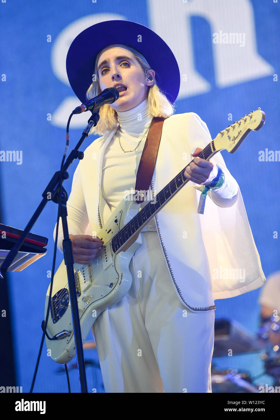 Glastonbury, Pilton, Somerset, UK. 29 Juni, 2019. Shura führt auf der John Peel Stage in Glastonbury Festival am 29. Juni 2019. Bild von Tabatha Feuerwehrmann/weiblichen Perspektive Credit: Weibliche Perspektive/Alamy leben Nachrichten Stockfoto