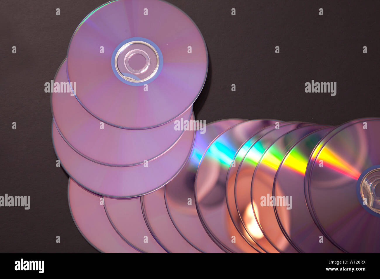 Rückseite von mehreren Cds oder Cds, alte Technologie Stockfoto
