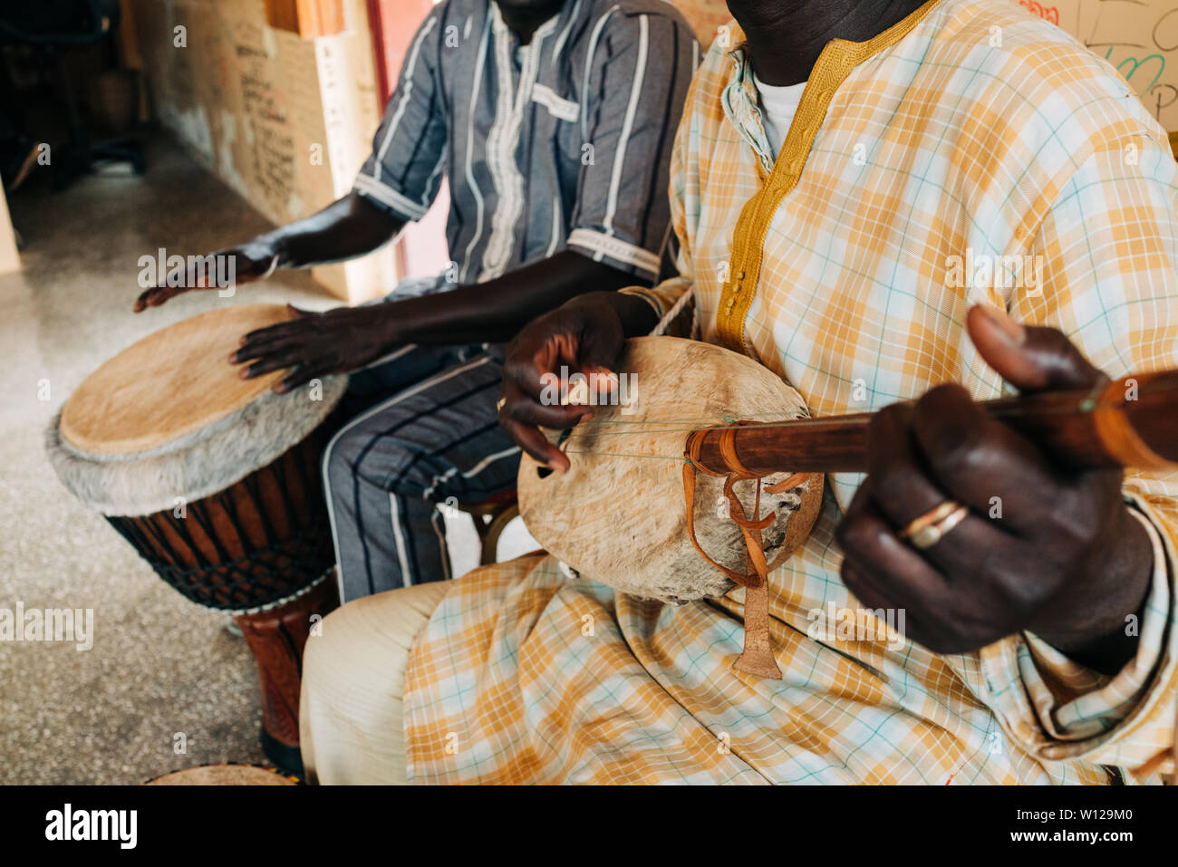 Traditionelle Musiker in Saint-Louis, Senegal Stockfoto