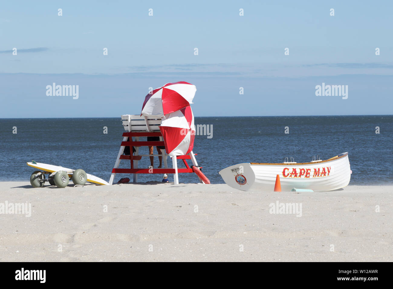 Ein Cape May, New Jersey lifeguard Station am Strand und bereit für den Einsatz. USA Stockfoto
