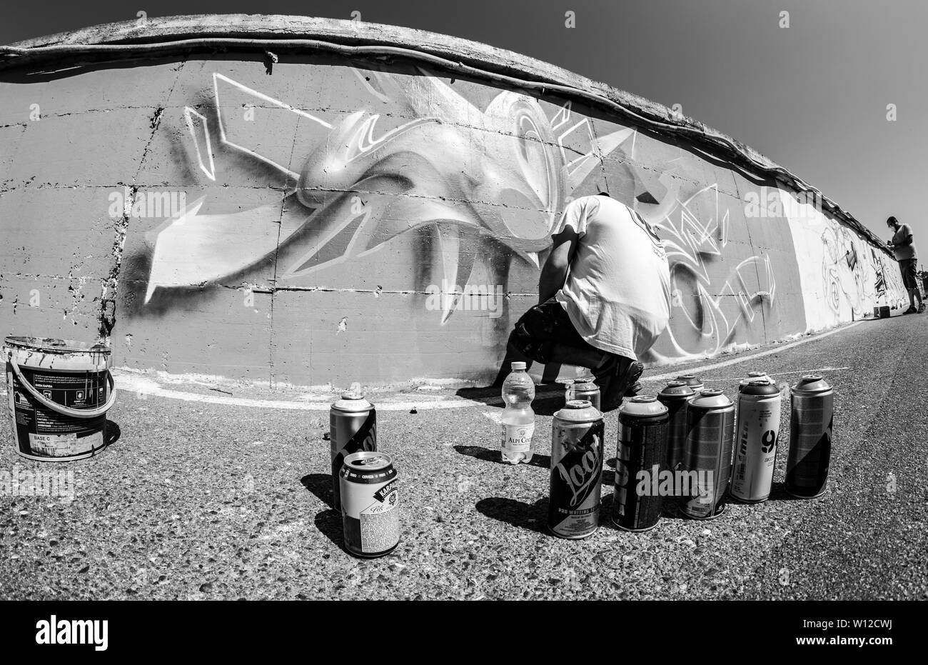Imperia, Italien - 08/09/2018: die Mauer von Imperia Stadtzentrum, Graffiti Künstler Spray Painting Wall Art. Stockfoto