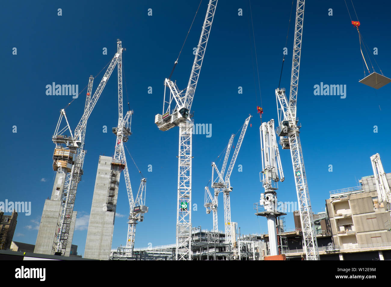 Bau der Skyline von Edinburgh am St. James Place Stockfoto