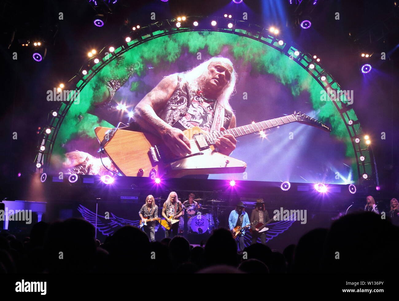 Lynyrd Skynyrd die London Datum der "Letzten der Straße Überlebenden Farewell Tour' an SSE Wembley Arena spielen Stockfoto