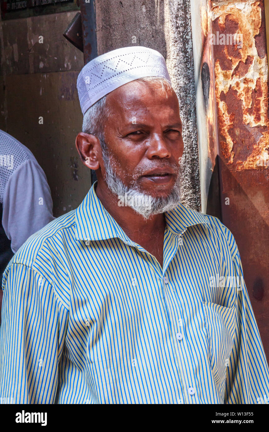 Colombo. Sri Lanka - 21. Dezember 2016: Portrait eines muslimischen Mann in den Pettah Bezirk. Dies ist das wichtigste Geschäftsviertel. Stockfoto