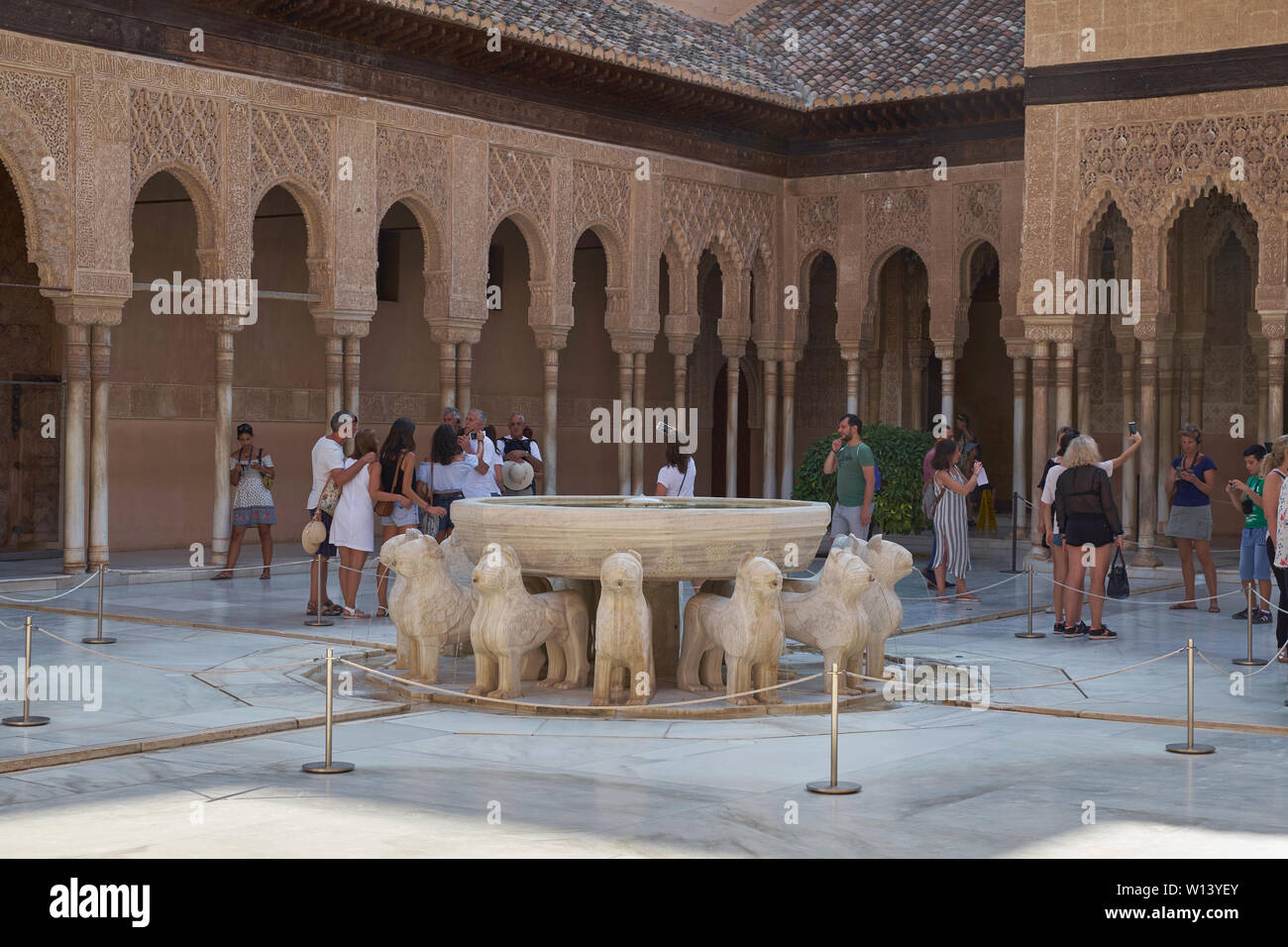 Patio de Los Leones. La Alhambra, Granada, Andalusien, Spanien. Stockfoto