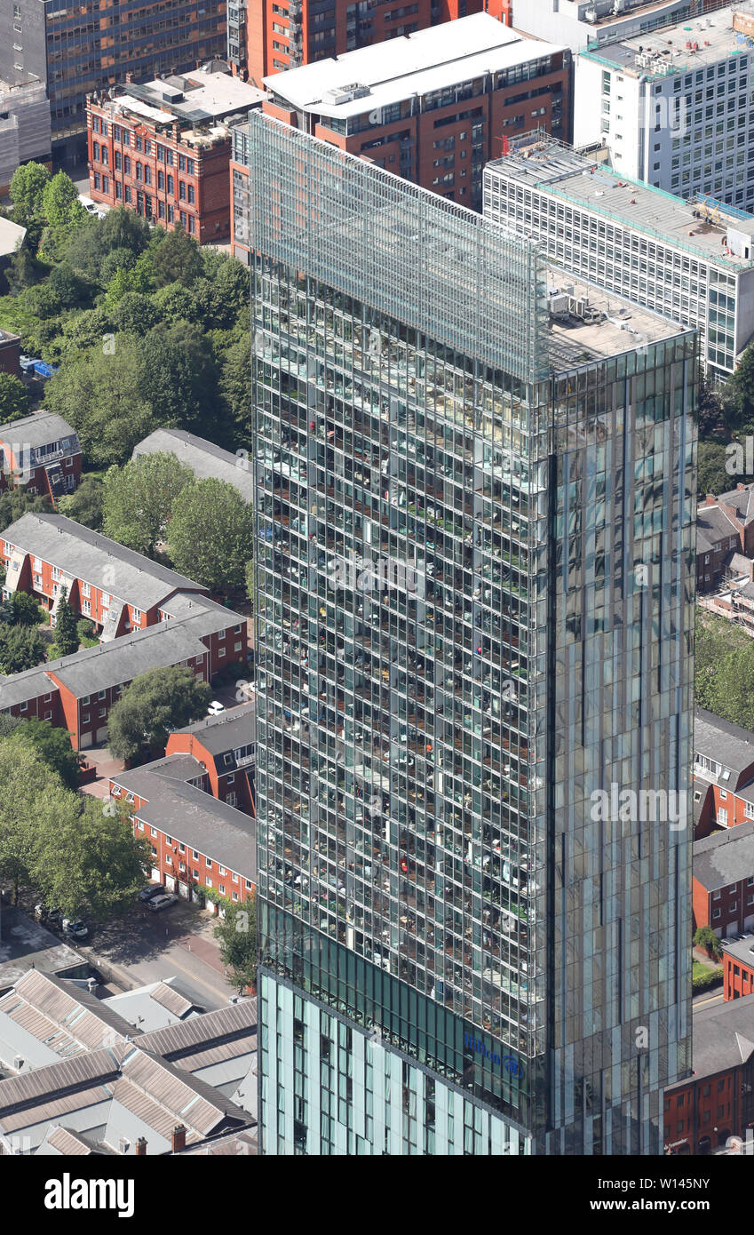 Eine Nahaufnahme Luftaufnahme der Beetham Tower im Stadtzentrum von Manchester, Juni 2019 Stockfoto
