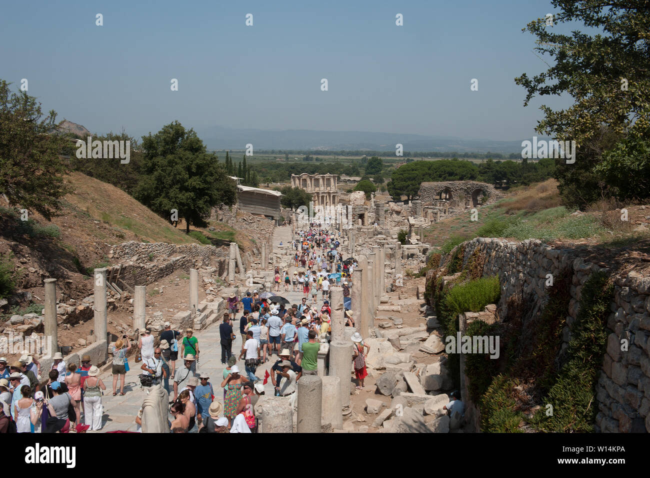Antike griechische und römische Ruinen von Ephesus in der Türkei gehören der Bibliothek des Celsus Stockfoto